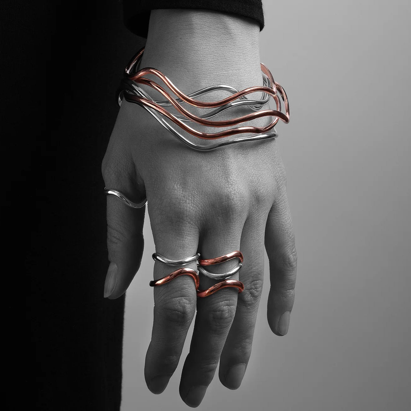 Curves 31 Bracelet Silver - Handmade in Canada