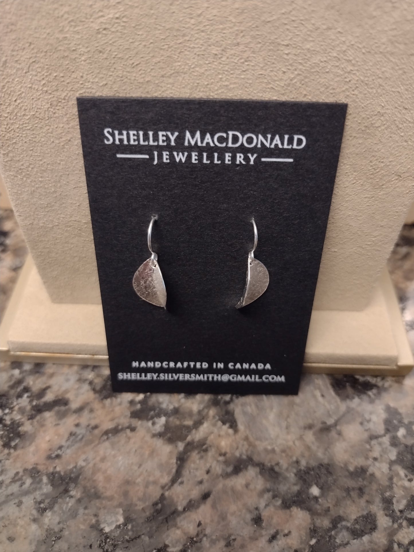 Curved Lea Dangle Earrings