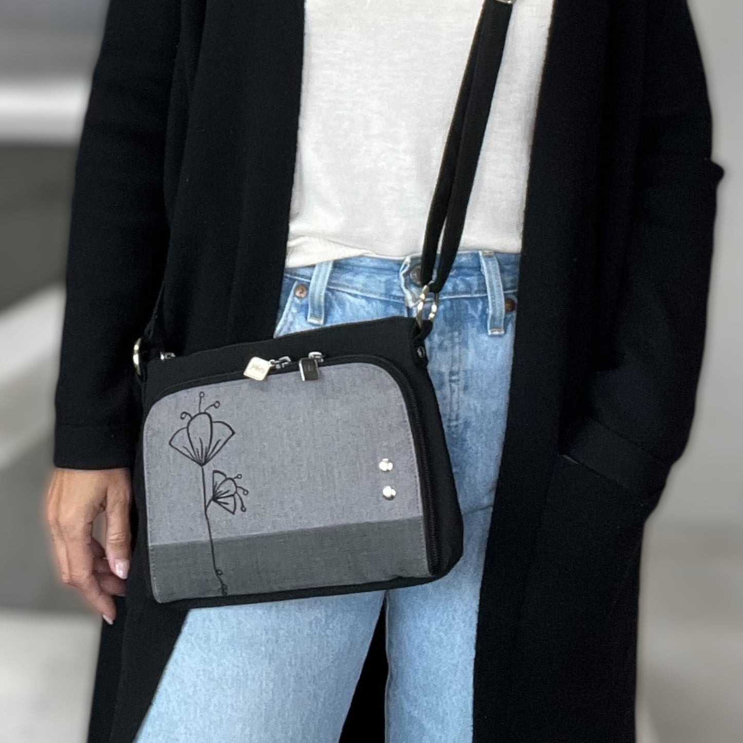 Isu Small Shoulder Bag with Organizer Pocket