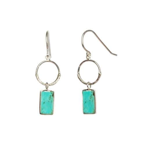 Turquoise coupée à la main avec boucle d'oreille cercle martelé à la main