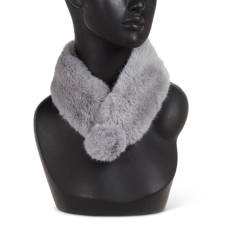 Magnet Scarf with Pompom