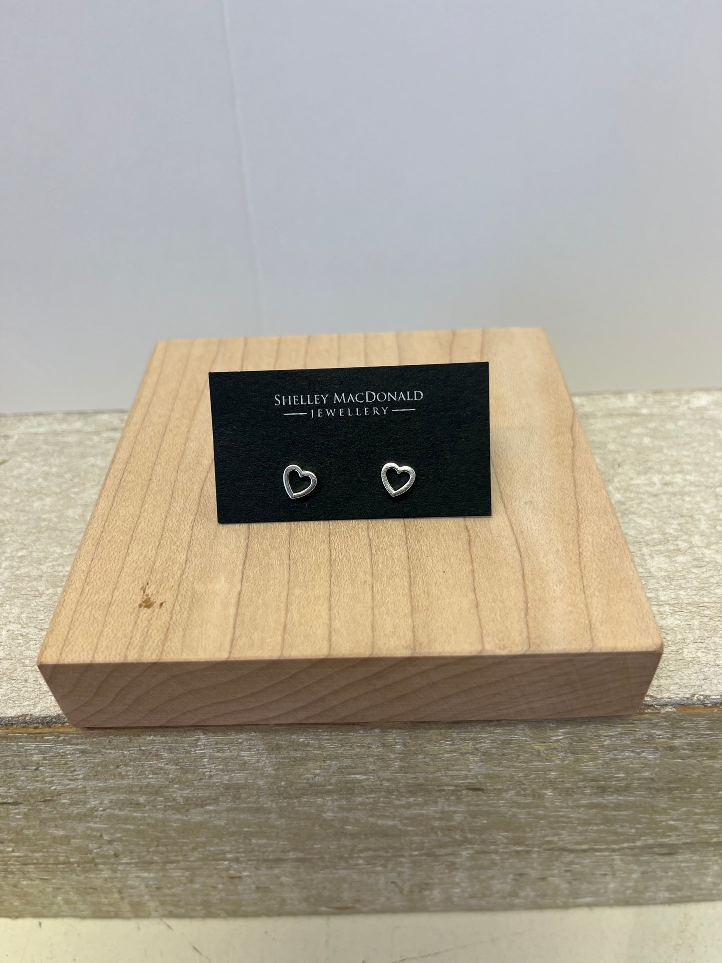 Heart Cutout Stud Earrings