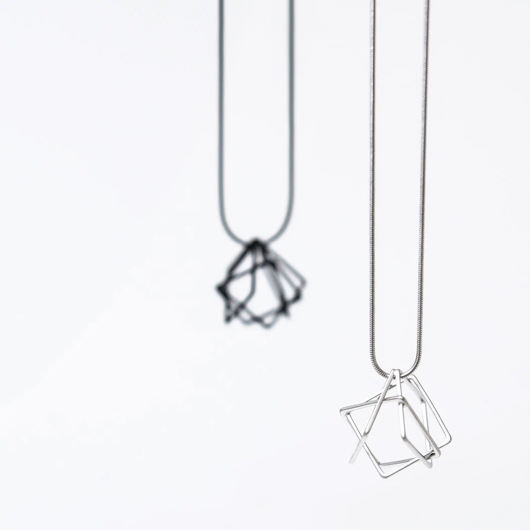 Relaxed Cube Necklace (Satin Silver)