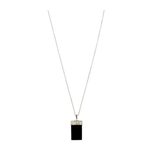Onyx taillé à la main serti dans un pendentif en argent